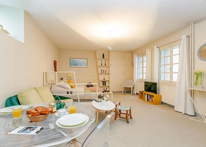 Spacieux, Chic Et Calme, Près Du Bon Marché Appartement Paris